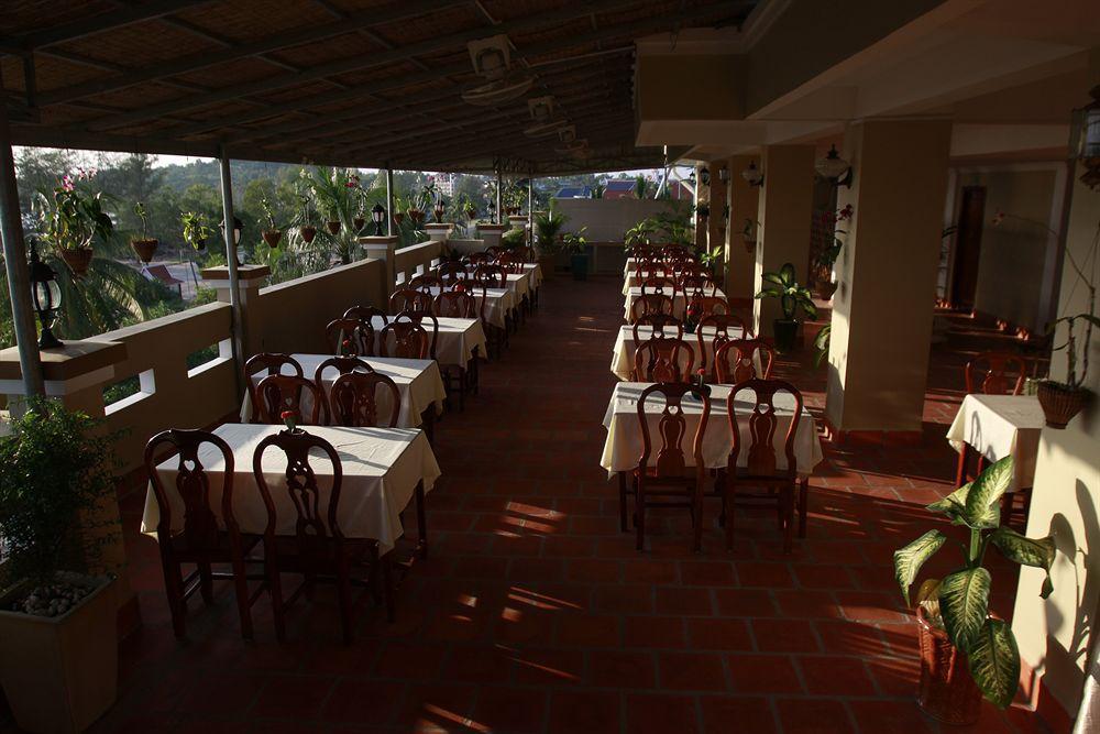 White Beach Hotel Sihanoukville Eksteriør billede