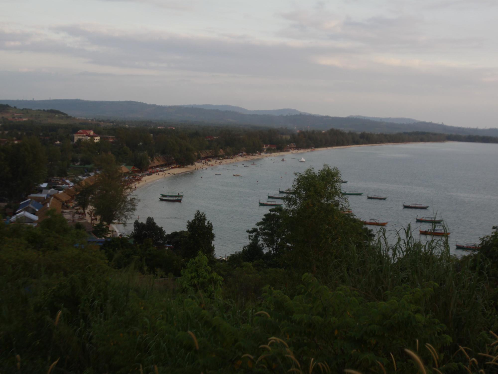 White Beach Hotel Sihanoukville Eksteriør billede