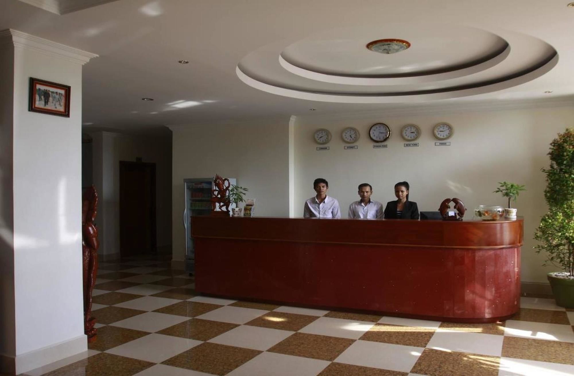 White Beach Hotel Sihanoukville Eksteriør billede