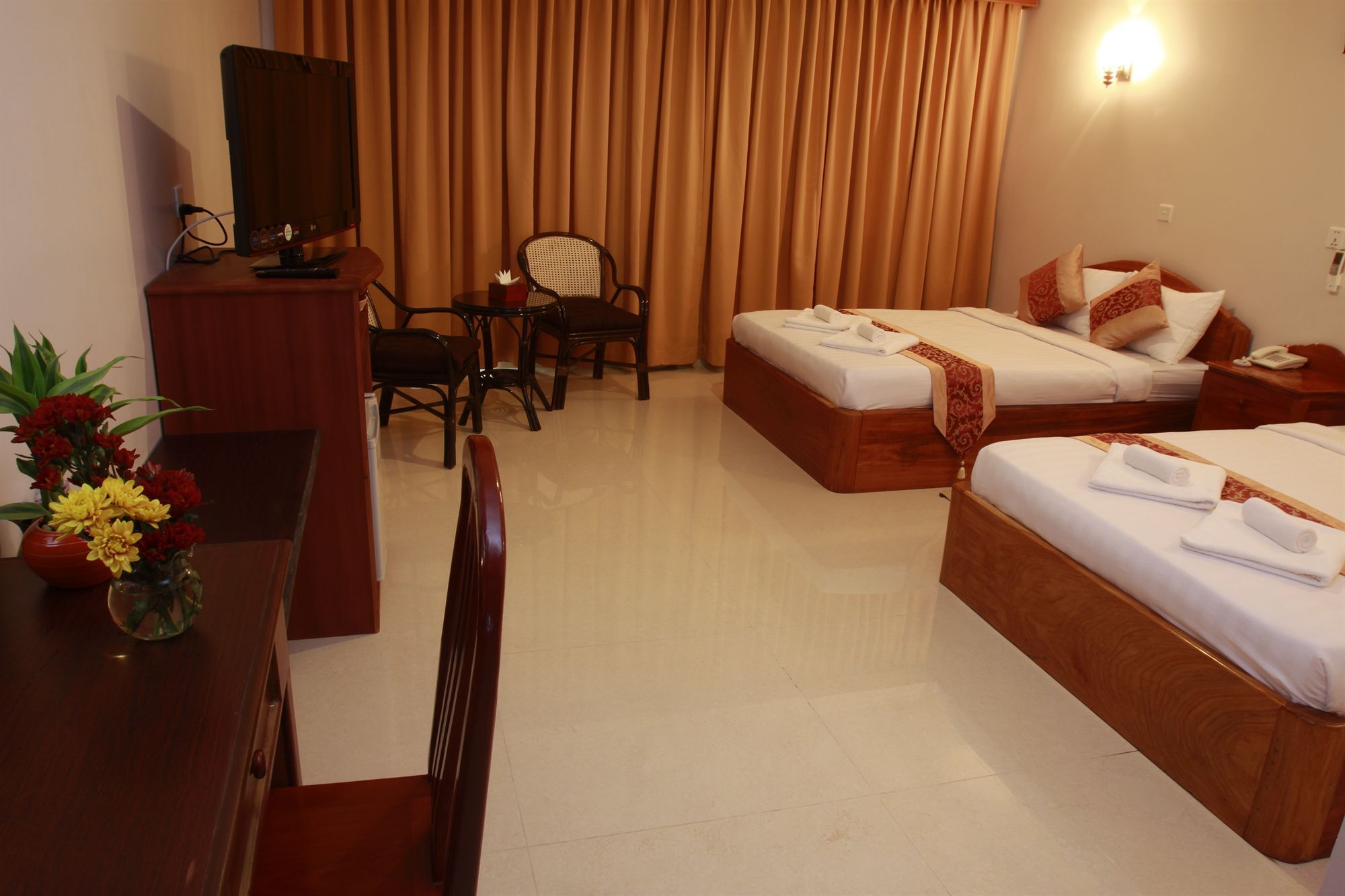 White Beach Hotel Sihanoukville Eksteriør billede